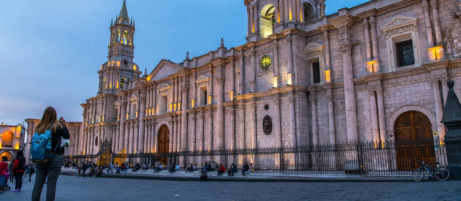 ¡Promociona tu negocio en Y Tú Qué Planes!