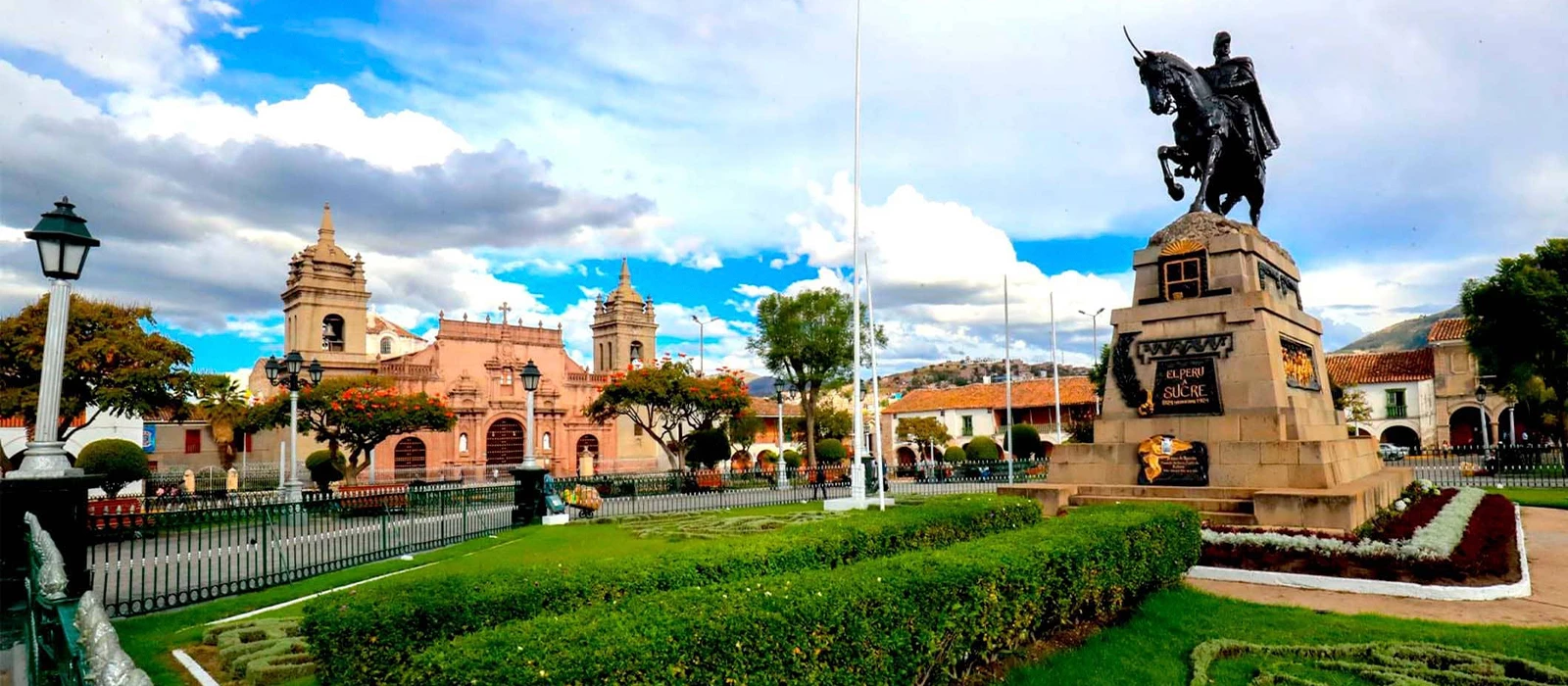 ¡Promociona tu negocio en Y Tú Qué Planes!