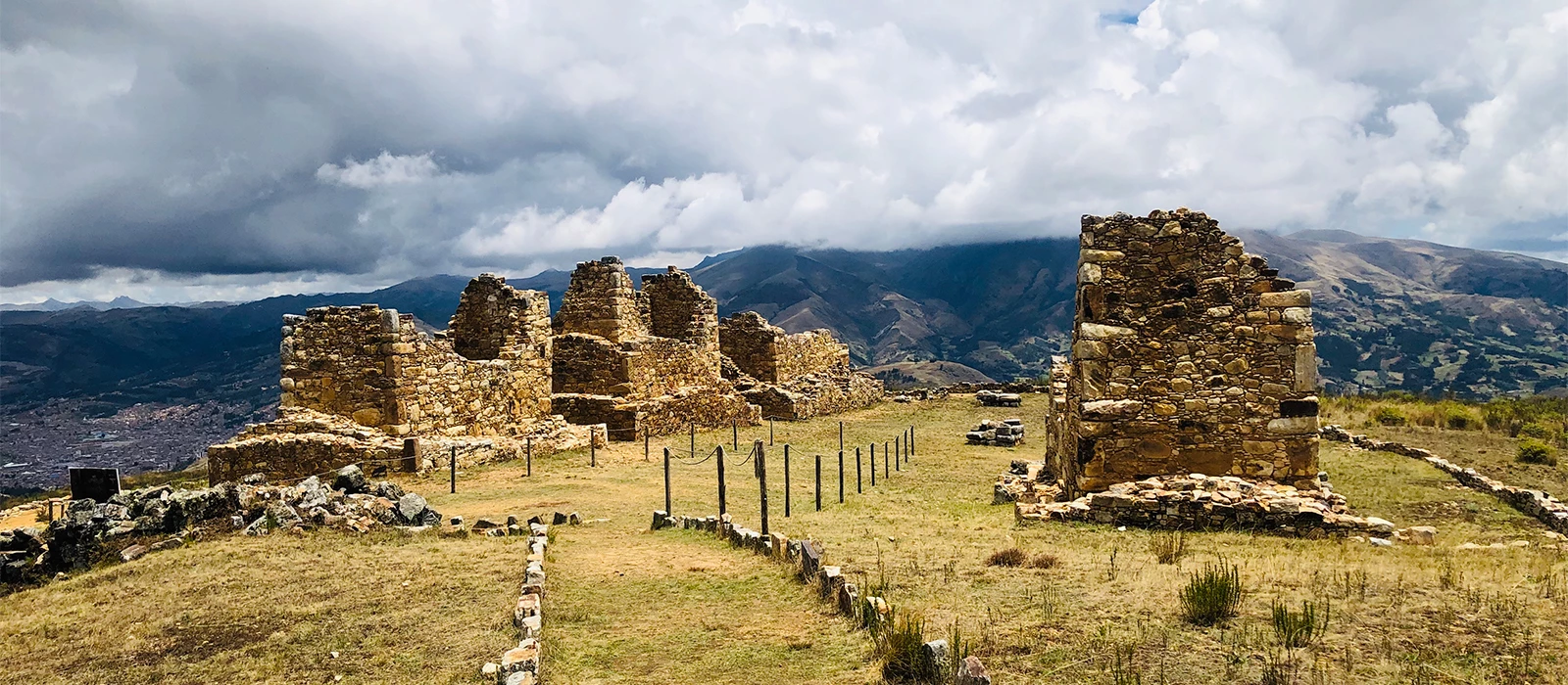 ¡Promociona tu negocio en Y Tú Qué Planes!