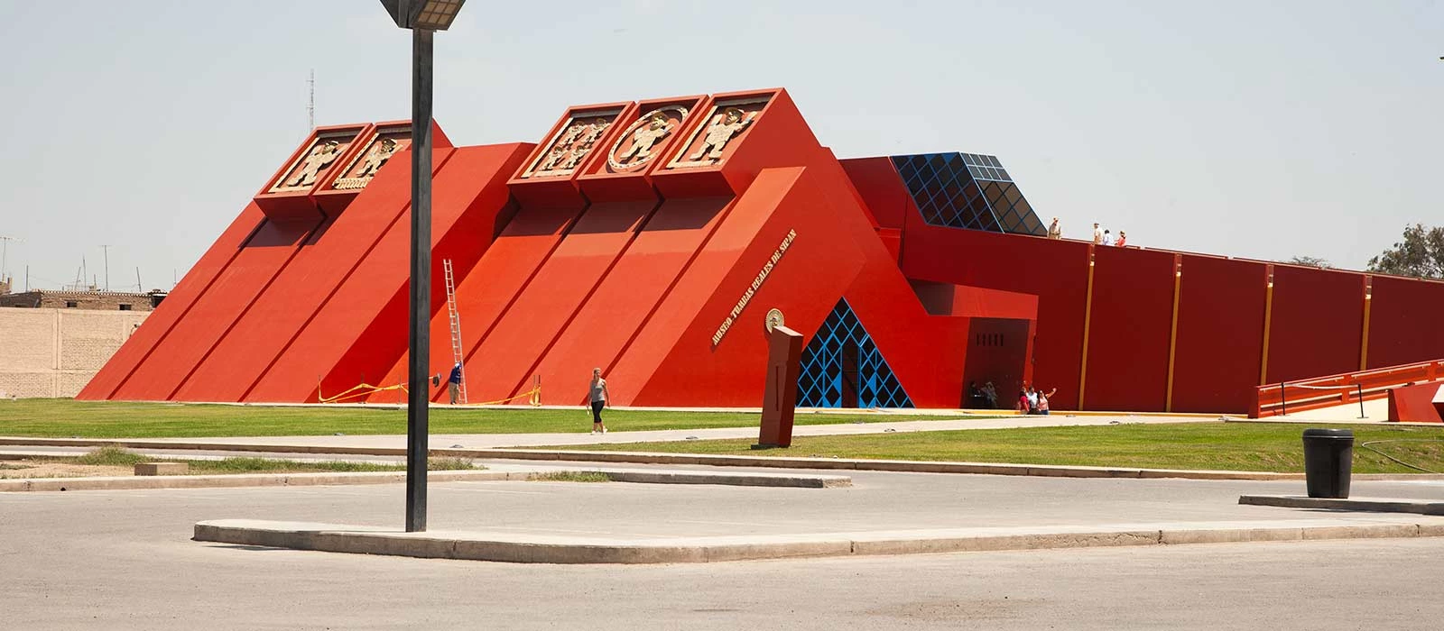 ¡Promociona tu negocio en Y Tú Qué Planes!