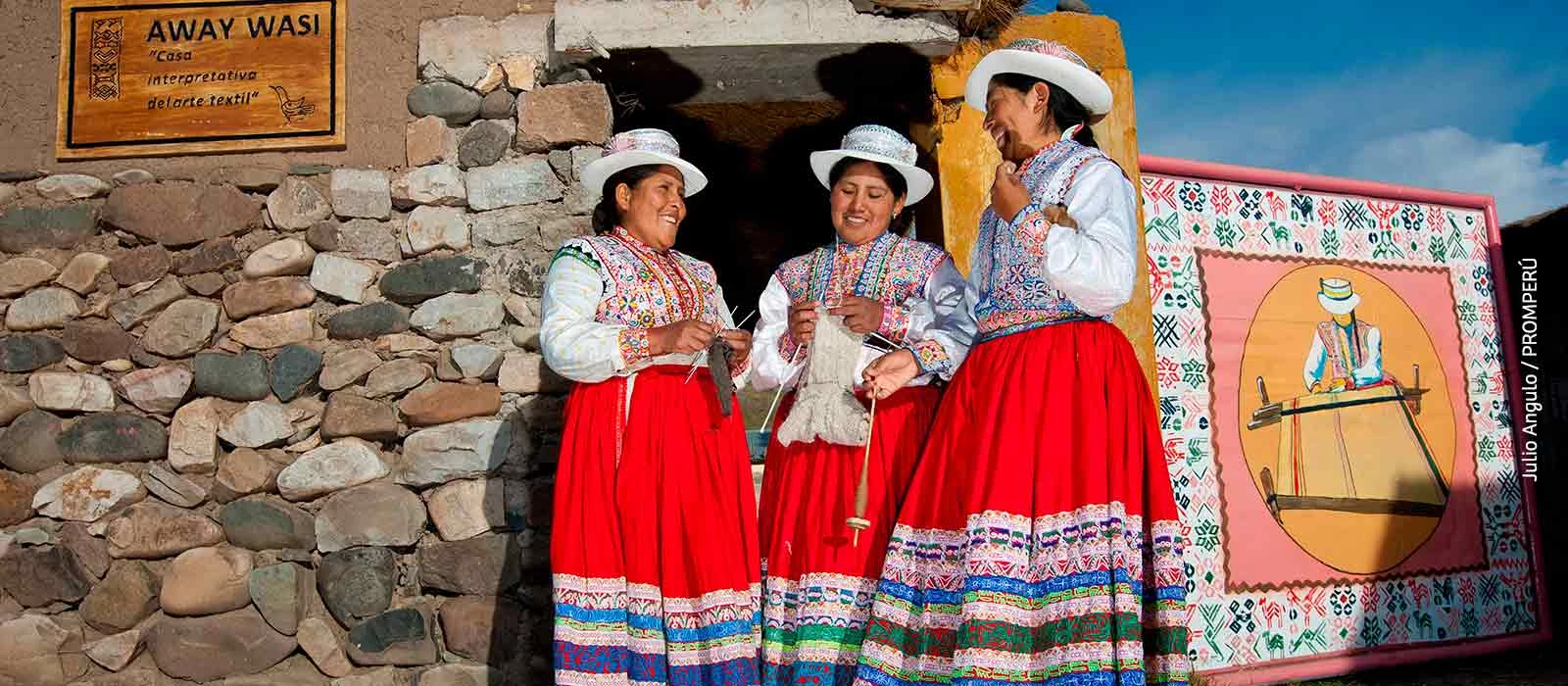 ¡Promociona tu negocio en Y Tú Qué Planes!