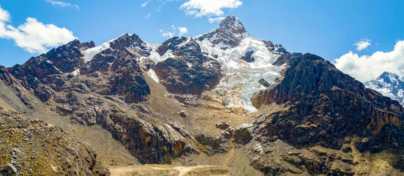 ¡Promociona tu negocio en Y Tú Qué Planes!