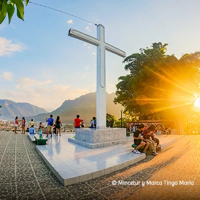 ¿Dónde se encuentra el Mirador San Francisco La Cruz? Descubre la ruta que todo viajero debe conocer