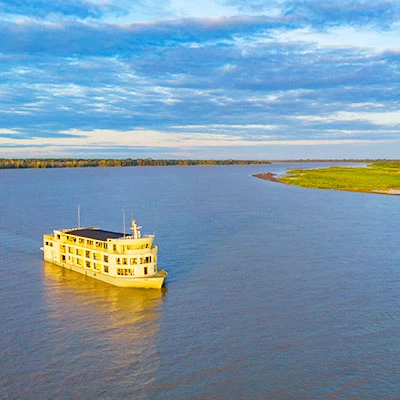 Descubre Loreto a bordo de un lujoso crucero y navega hacia un destino lleno de naturaleza