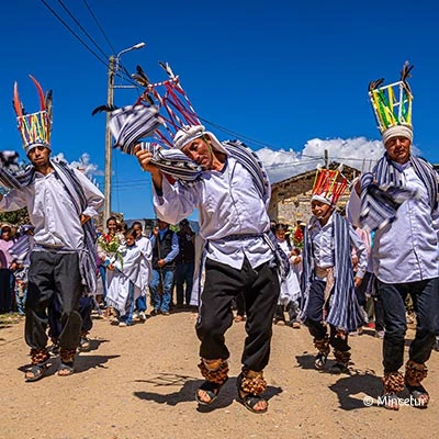 Huancas, el rincón sagrado de alfarería que te conecta con la tradición y naturaleza