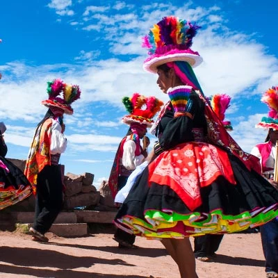 Turismo sostenible y cultura viva: viaja a la Isla de Taquile 