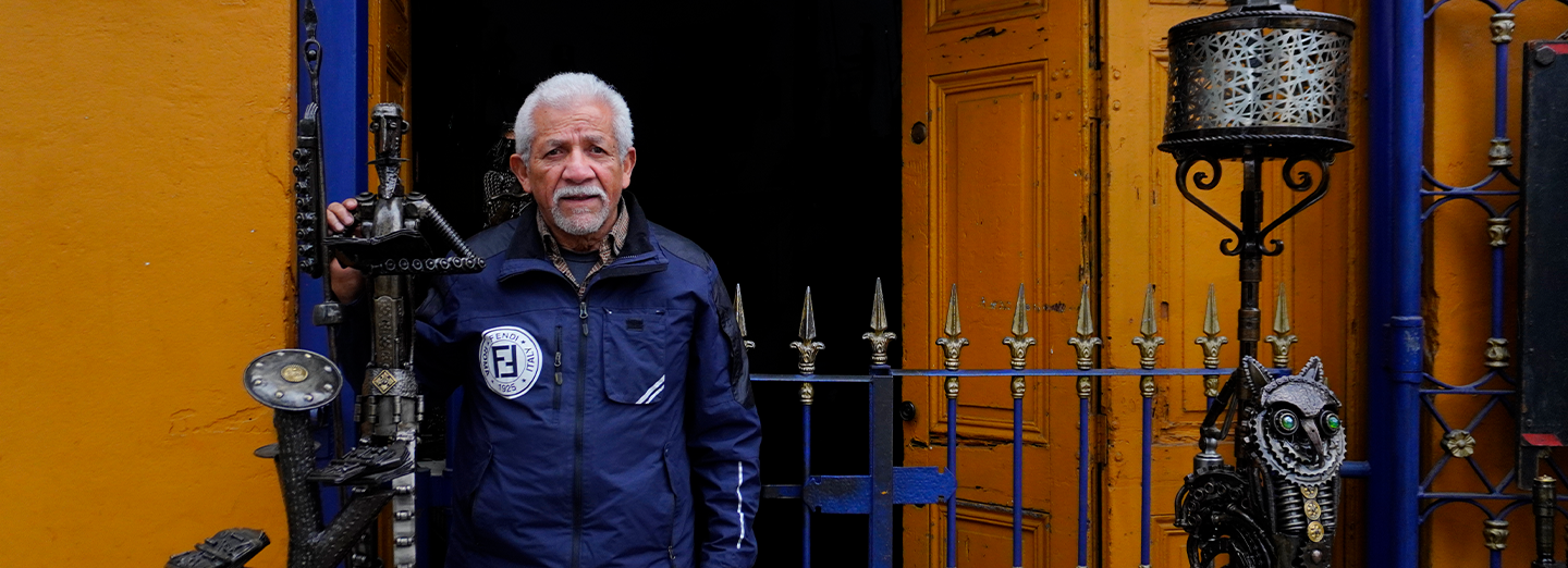 Taller de Artesanía Manos de Hierro